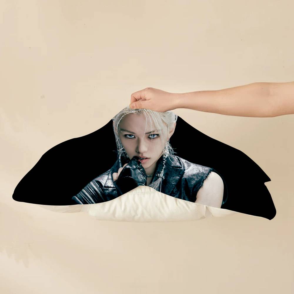 F-FelixS singer.png Nuovo Stil - Home Textiles Premium recensione e prezzo